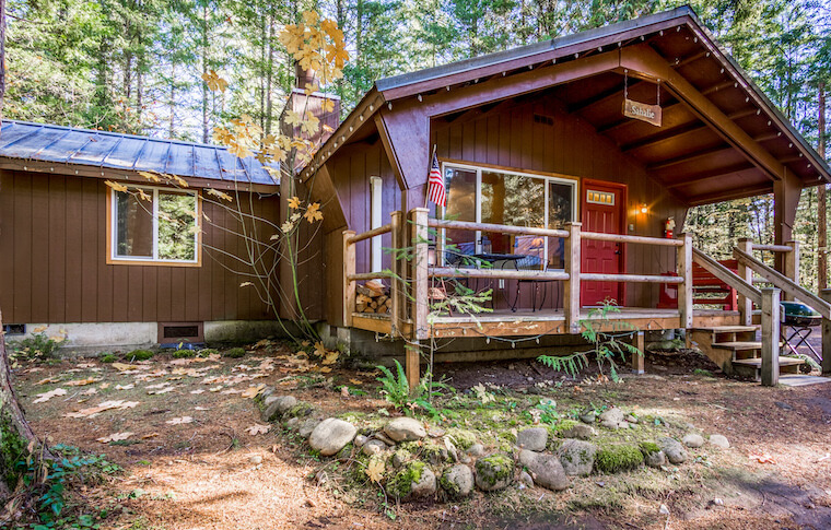 Sahalie Cabin Exterior